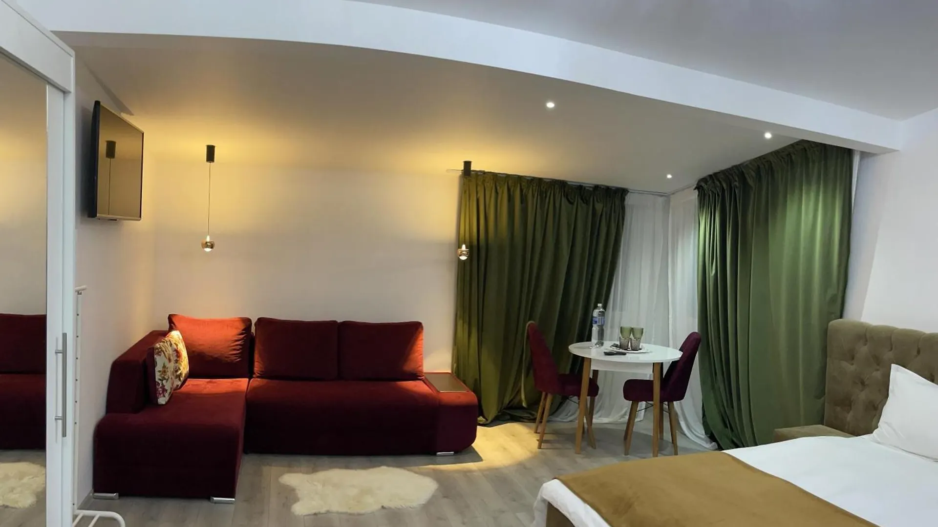 Vila Zoe Bucharestairport&Therme&Parking Отопени 0*,